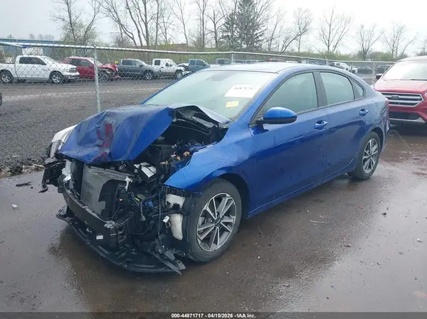 3KPF24AD4NE478742 2022 KIA FORTE - Image 2