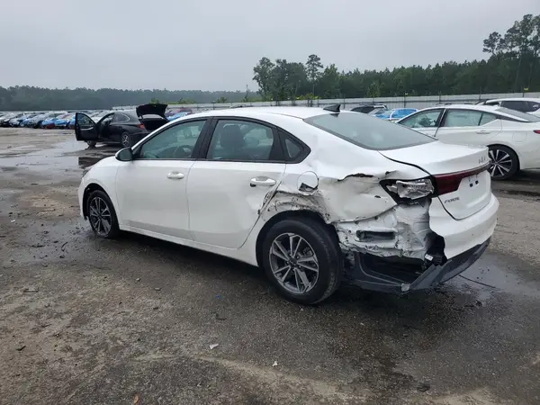 3KPF24AD4NE479406 2022 KIA FORTE - Image 2