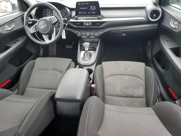 3KPF24AD4NE479406 2022 KIA FORTE - Image 8