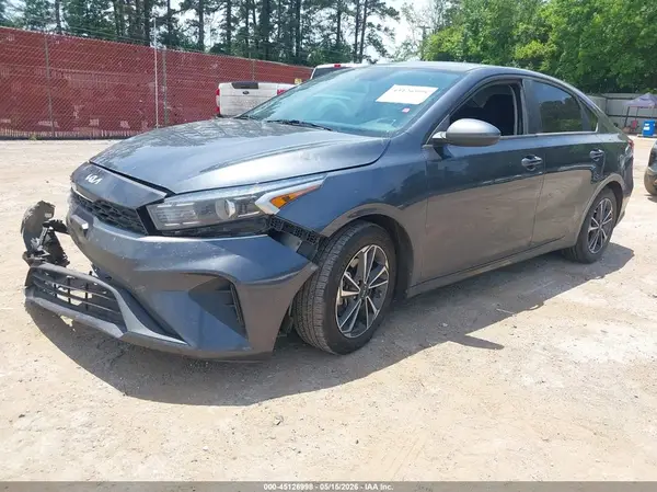 3KPF24AD4NE480684 2022 KIA FORTE - Image 2