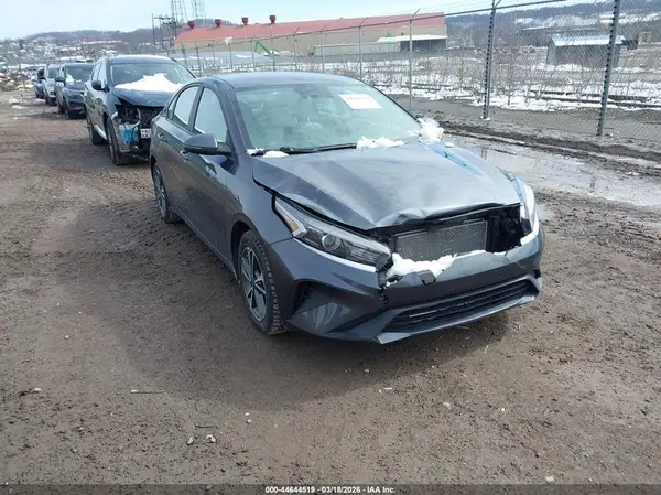 3KPF24AD4NE481060 2022 KIA FORTE - Image 1