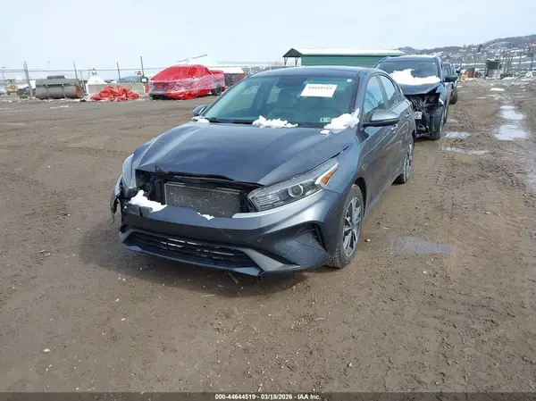 3KPF24AD4NE481060 2022 KIA FORTE - Image 2