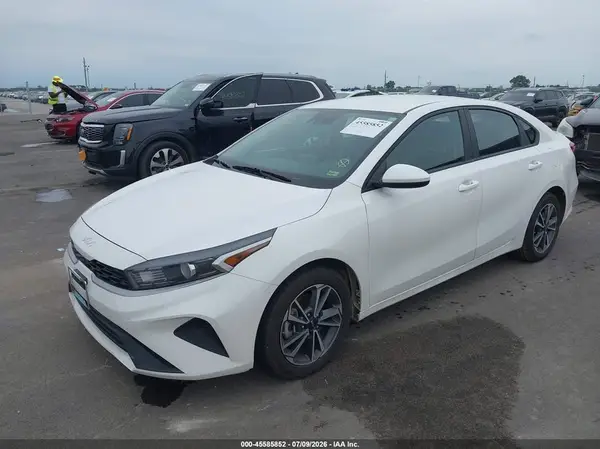 3KPF24AD4NE482404 2022 KIA FORTE - Image 2