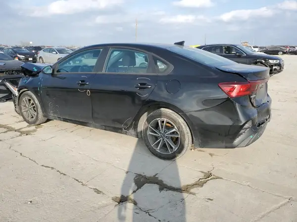3KPF24AD4NE482466 2022 KIA FORTE - Image 2
