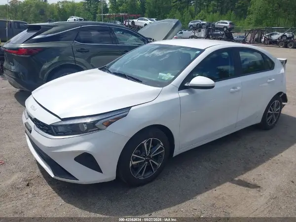 3KPF24AD4NE483844 2022 KIA FORTE - Image 2