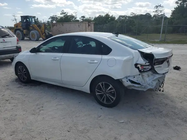 3KPF24AD4NE485111 2022 KIA FORTE - Image 2