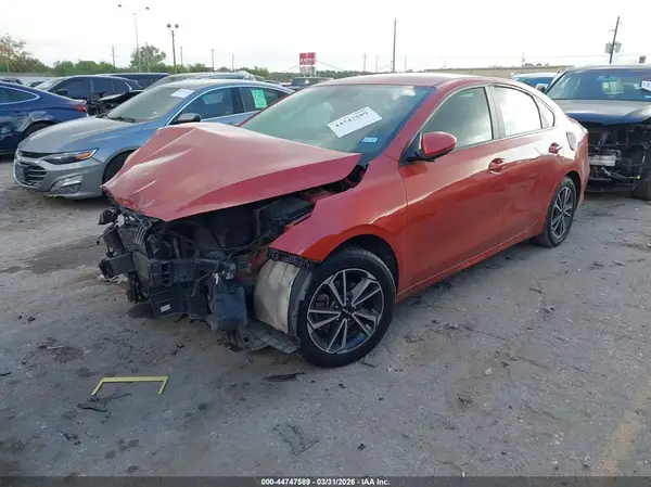 3KPF24AD4NE485478 2022 KIA FORTE - Image 2
