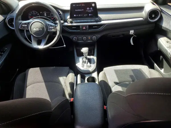 3KPF24AD4NE486999 2022 KIA FORTE - Image 8