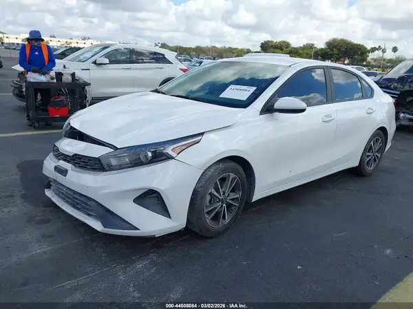 3KPF24AD4NE487361 2022 KIA FORTE - Image 2