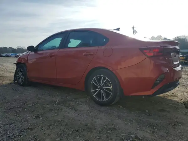 3KPF24AD4NE488025 2022 KIA FORTE - Image 2