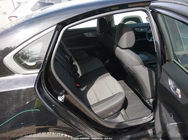 3KPF24AD4NE488638 2022 KIA FORTE - Image 8