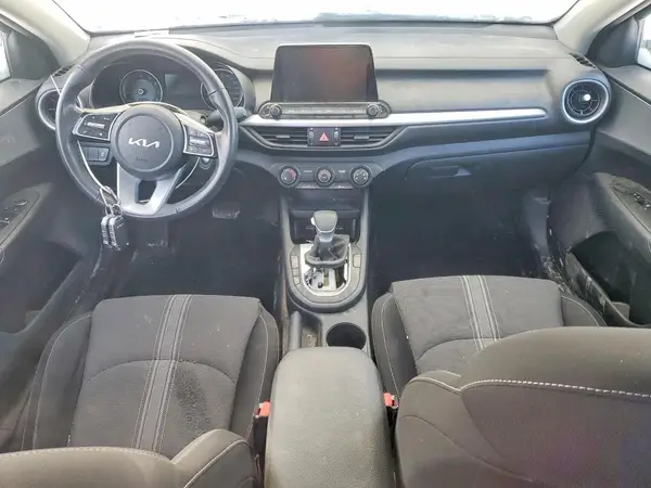 3KPF24AD4NE489384 2022 KIA FORTE - Image 8