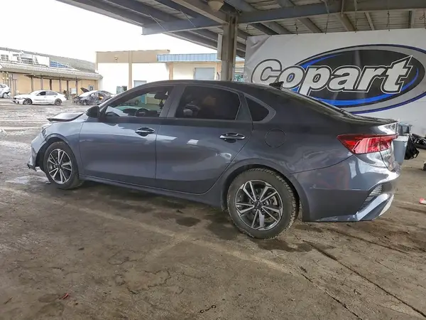 3KPF24AD4NE490518 2022 KIA FORTE - Image 2