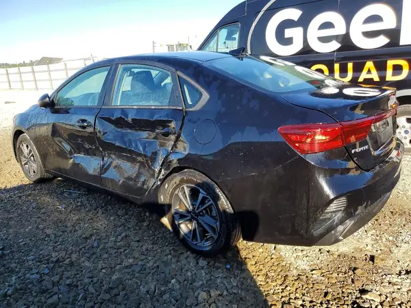 3KPF24AD4NE490745 2022 KIA FORTE - Image 2