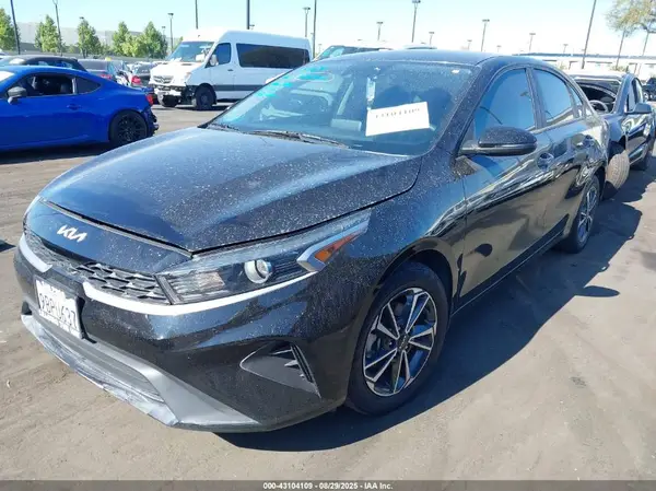 3KPF24AD4NE490812 2022 KIA FORTE - Image 2