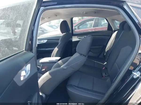 3KPF24AD4NE490812 2022 KIA FORTE - Image 8