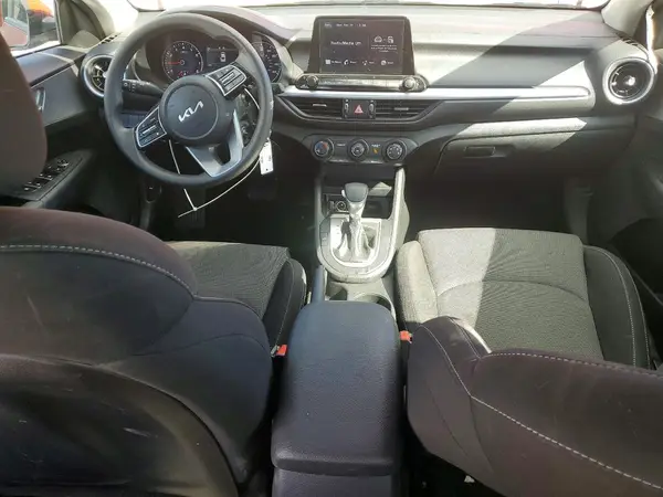 3KPF24AD4NE491460 2022 KIA FORTE - Image 8