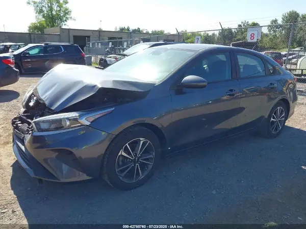 3KPF24AD4NE494097 2022 KIA FORTE - Image 2
