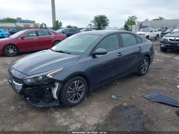 3KPF24AD4NE494553 2022 KIA FORTE - Image 2