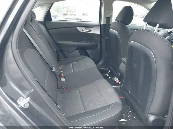 3KPF24AD4NE494553 2022 KIA FORTE - Image 8