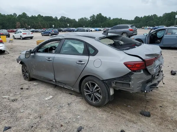 3KPF24AD4NE495010 2022 KIA FORTE - Image 2