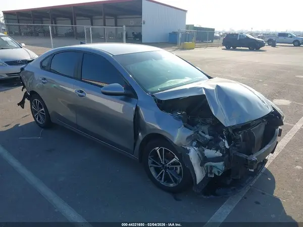 3KPF24AD4NE497310 2022 KIA FORTE - Image 1