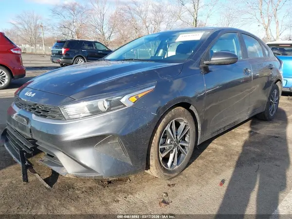 3KPF24AD4NE500318 2022 KIA FORTE - Image 2