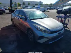 3KPF24AD4NE501372 2022 KIA FORTE
