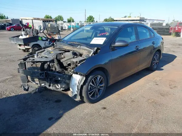 3KPF24AD4NE502103 2022 KIA FORTE - Image 2