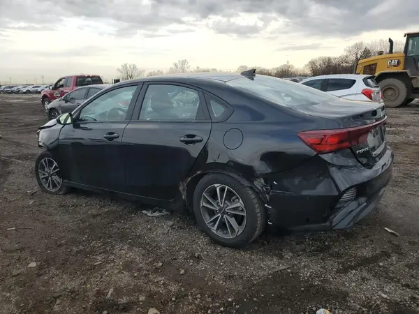 3KPF24AD4NE503204 2022 KIA FORTE - Image 2