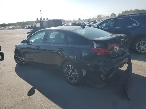 3KPF24AD4NE503557 2022 KIA FORTE - Image 2