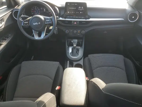 3KPF24AD4NE503557 2022 KIA FORTE - Image 8