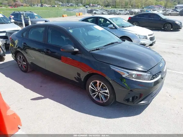 3KPF24AD4NE503848 2022 KIA FORTE - Image 1