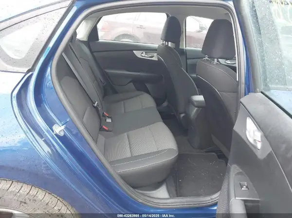 3KPF24AD4PE504193 2023 KIA FORTE - Image 8