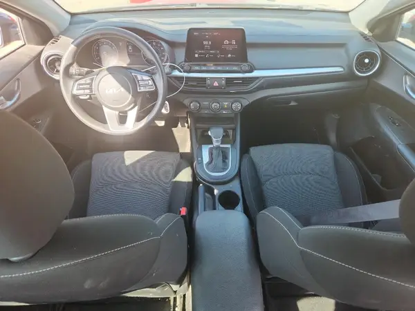 3KPF24AD4PE505893 2023 KIA FORTE - Image 8