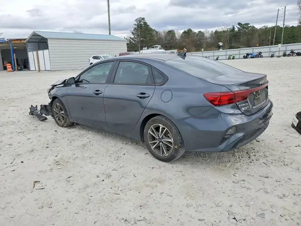 3KPF24AD4PE506137 2023 KIA FORTE - Image 2