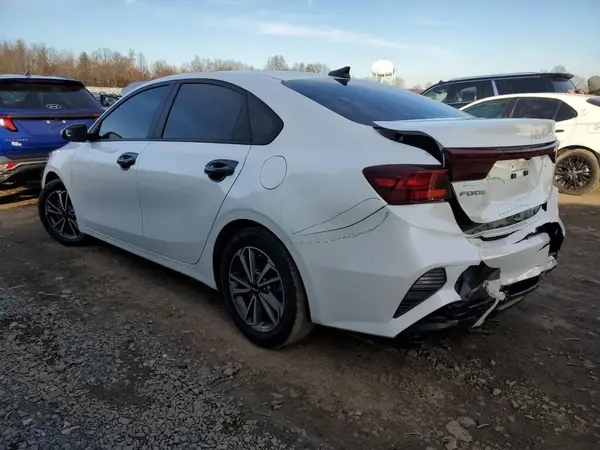 3KPF24AD4PE506252 2023 KIA FORTE - Image 2