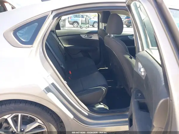 3KPF24AD4PE506753 2023 KIA FORTE - Image 8