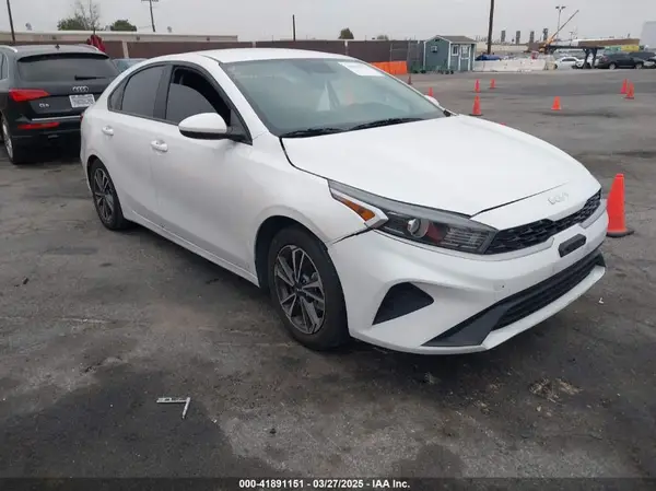 3KPF24AD4PE508180 2023 KIA FORTE - Image 1