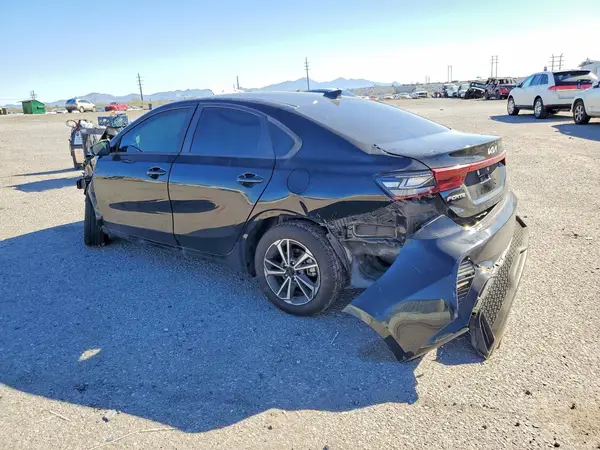 3KPF24AD4PE508728 2023 KIA FORTE - Image 2