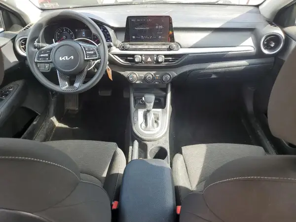 3KPF24AD4PE511600 2023 KIA FORTE - Image 8