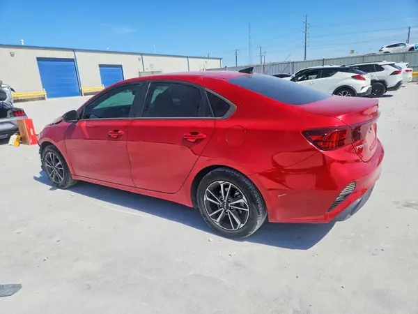 3KPF24AD4PE512813 2023 KIA FORTE - Image 2