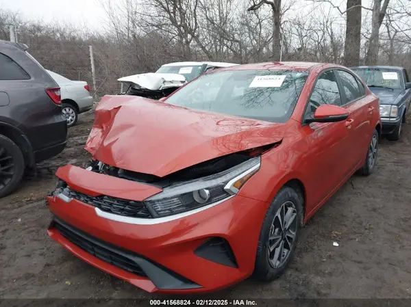 3KPF24AD4PE514724 2023 KIA FORTE - Image 2