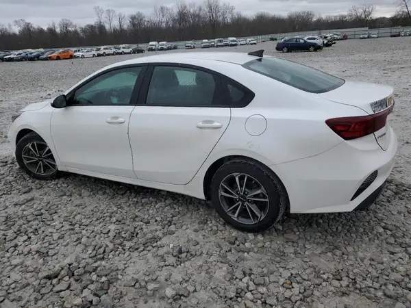 3KPF24AD4PE514755 2023 KIA FORTE - Image 2