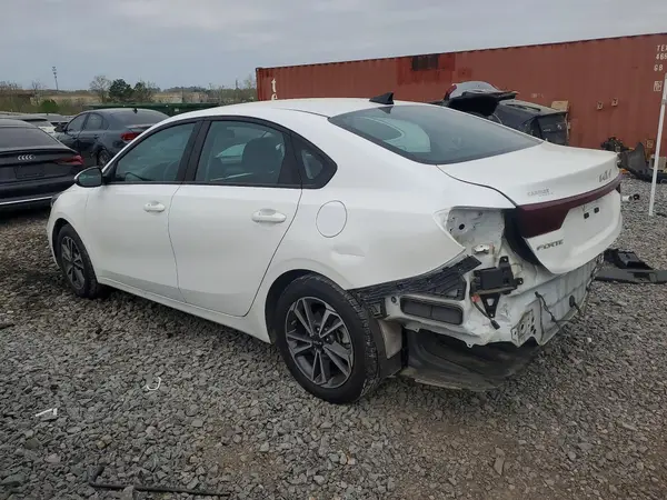 3KPF24AD4PE515033 2023 KIA FORTE - Image 2