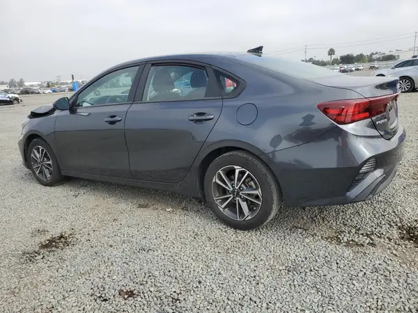 3KPF24AD4PE518918 2023 KIA FORTE - Image 2