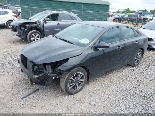 3KPF24AD4PE523519 2023 KIA FORTE - Image 2