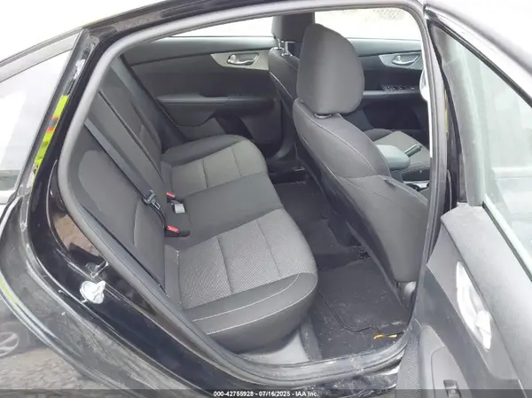 3KPF24AD4PE523519 2023 KIA FORTE - Image 8