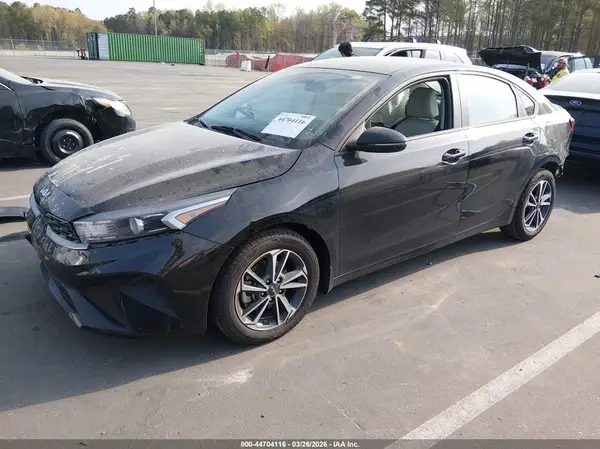 3KPF24AD4PE524184 2023 KIA FORTE - Image 2