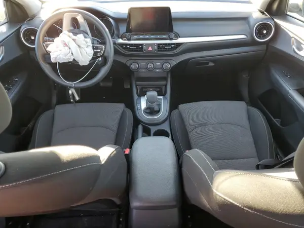 3KPF24AD4PE526243 2023 KIA FORTE - Image 8